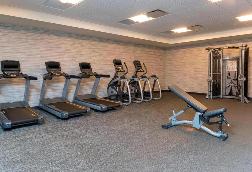 هتل Courtyard Louisville Downtown