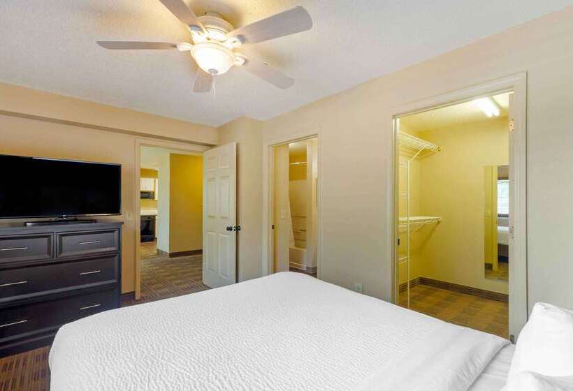 ホテル Extended Stay America Suites  Cincinnati  Blue Ash  Reed Hartman