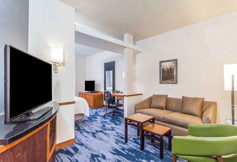 هتل Fairfield Inn And Suites By Marriott Madison East