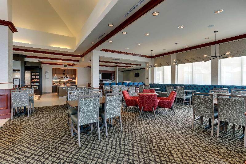 בית מלון כפרי Hilton Garden Inn Indianapolis Airport