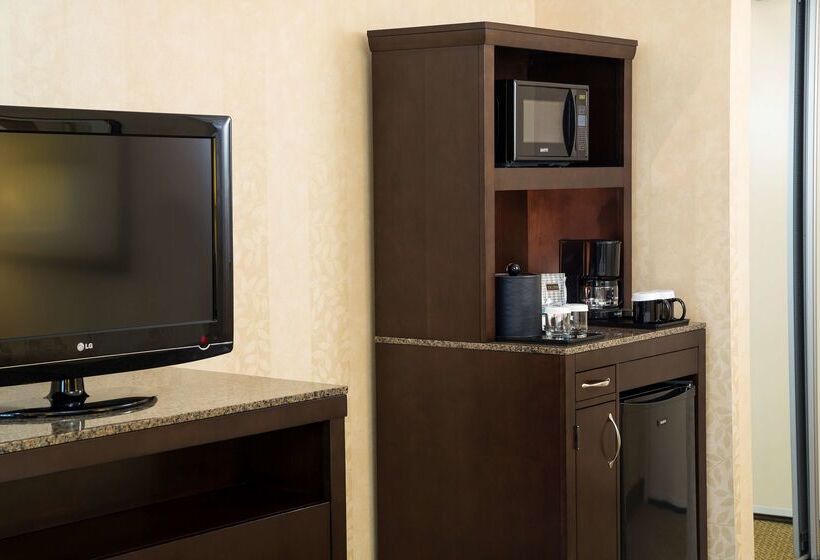 هتل Hilton Garden Inn Sioux Falls South