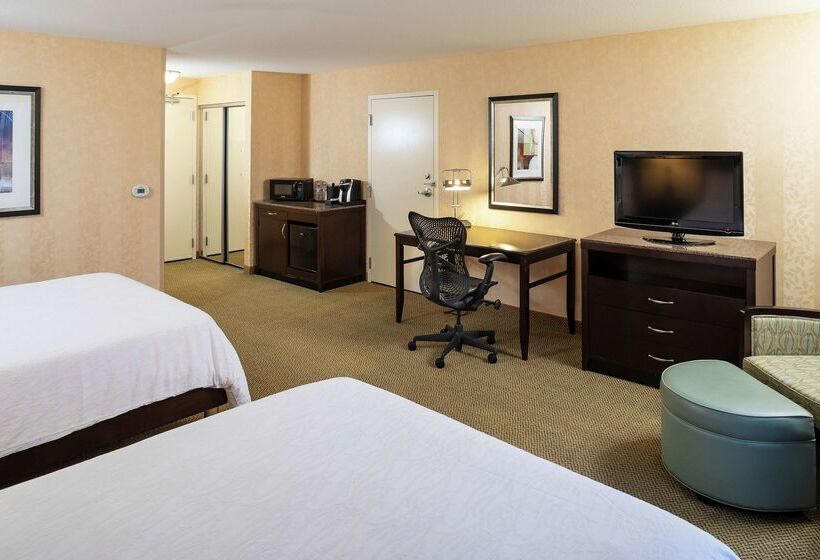 هتل Hilton Garden Inn Sioux Falls South