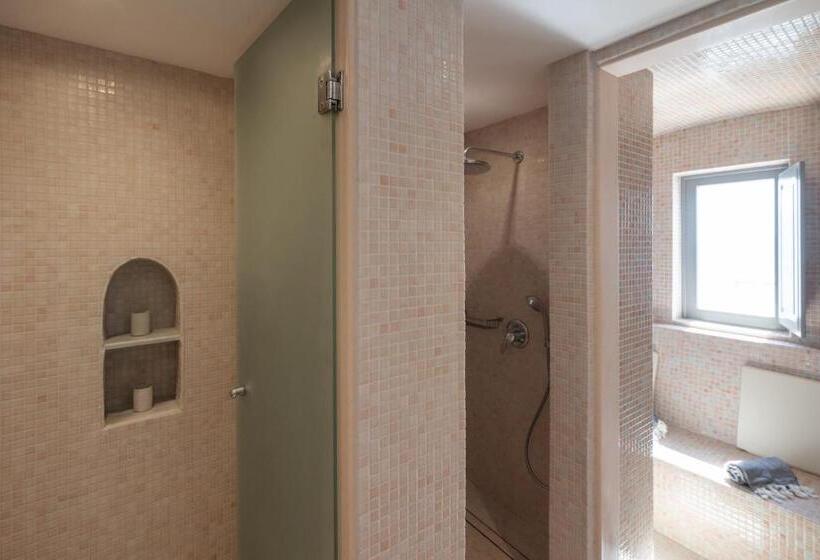 هتل Ikies Santorini