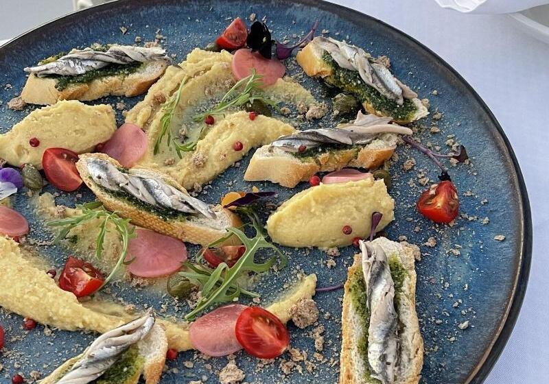 هتل Ikies Santorini