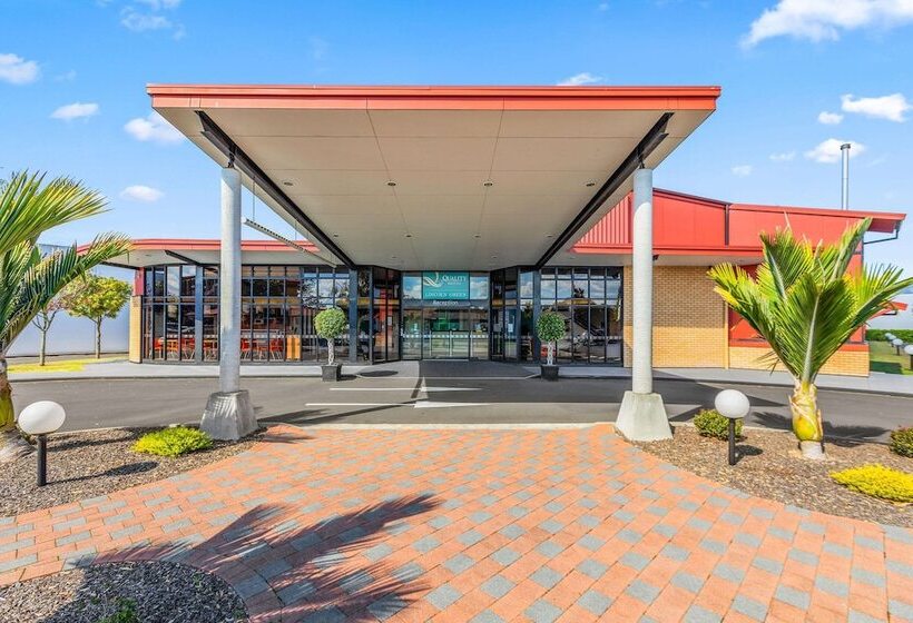 Quality Hotel Lincoln Green