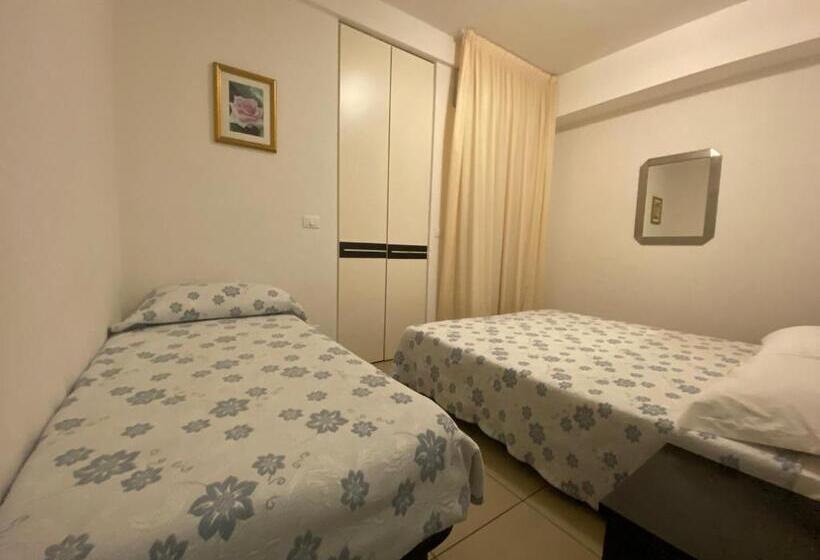 هتل Residence Roxy