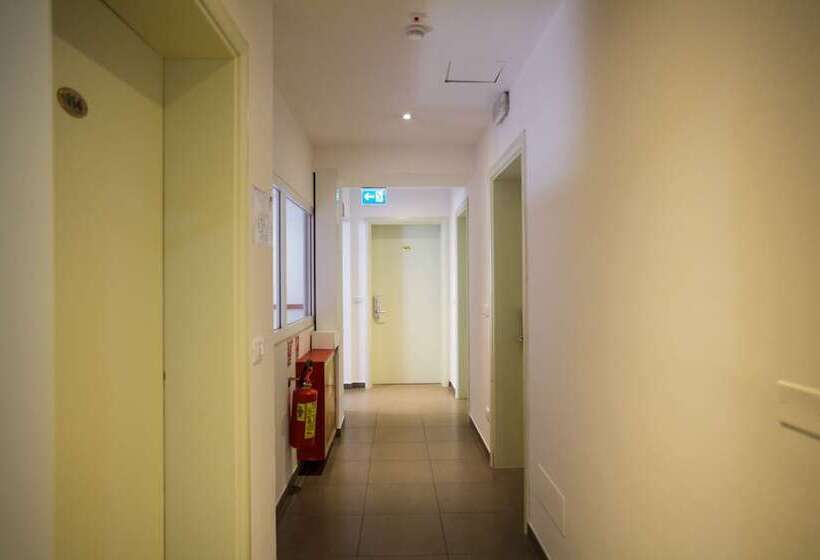هتل Residence Roxy