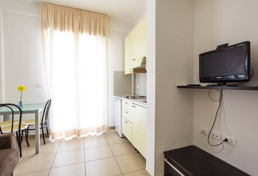 هتل Residence Roxy