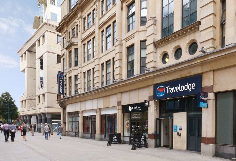 فندق Travelodge Cardiff Central Queen Street