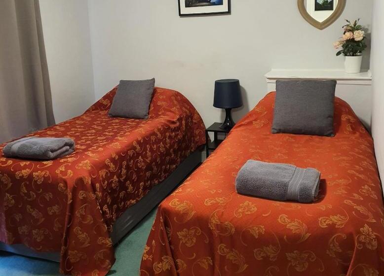 צימר Stansted Lodge Elsenham