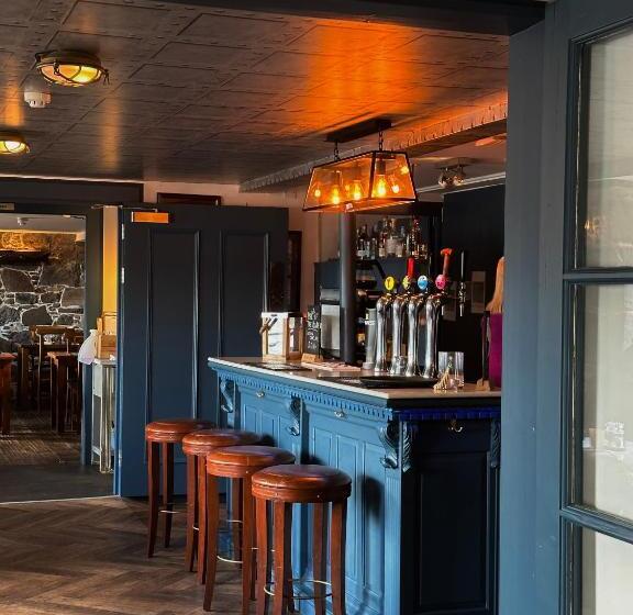 مبيت وإفطار The Tobermory