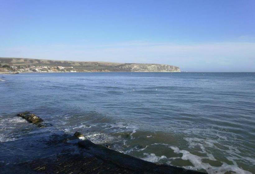 צימר Town Hall Lodge