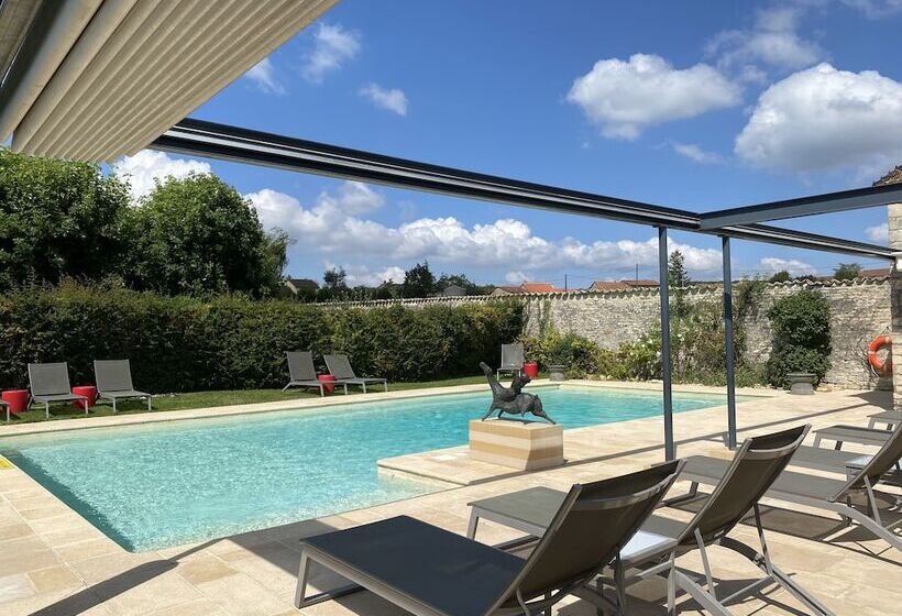 Отель Hôtel Restaurant Le Château De Besseuil, Mâcon Nord   Teritoria