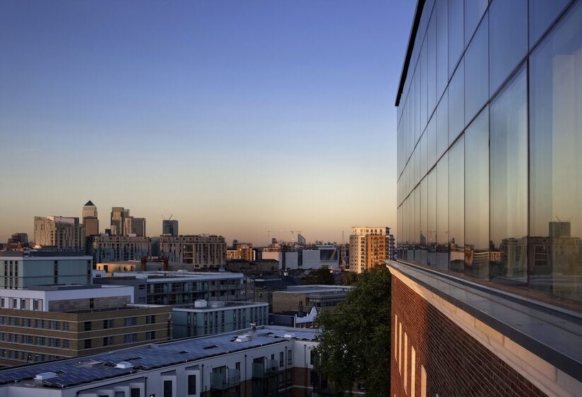 בית מלון כפרי Doubletree By Hilton London Greenwich