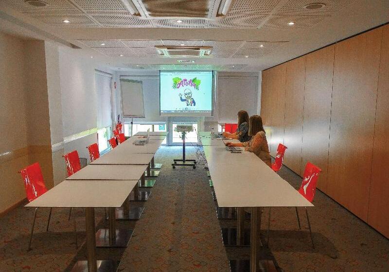 ホテル Ibis Golfe De Sainttropez