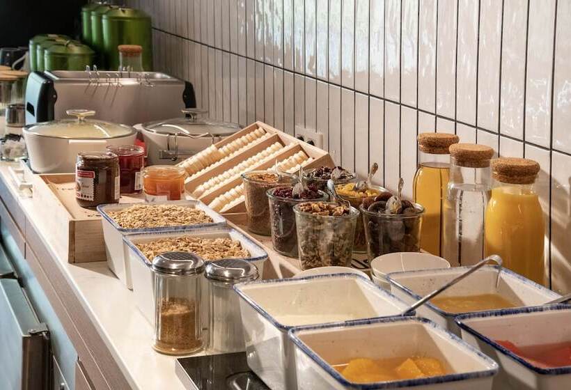 ホテル Ibis Golfe De Sainttropez