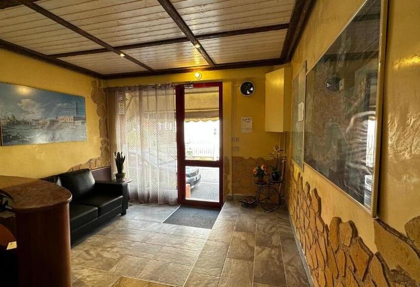 هتل Nuova Locanda Belvedere