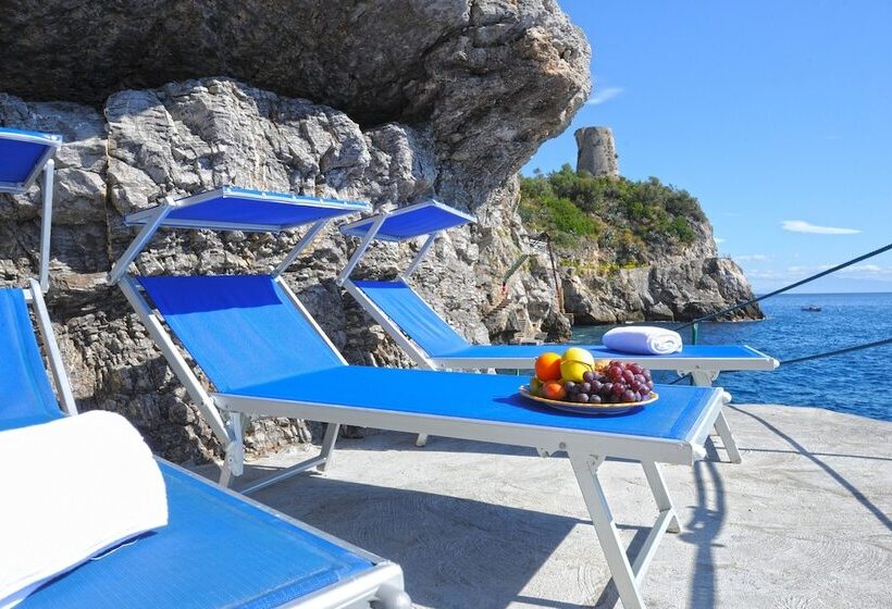 Отель Torre Saracena