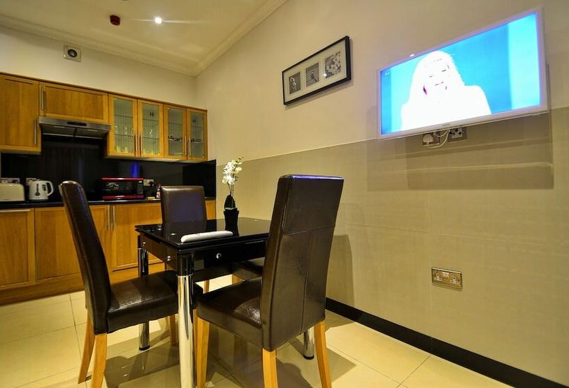 Hyde Park Apartments