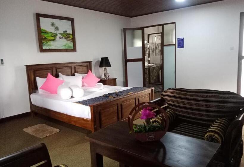 Hotel Green View Buttala