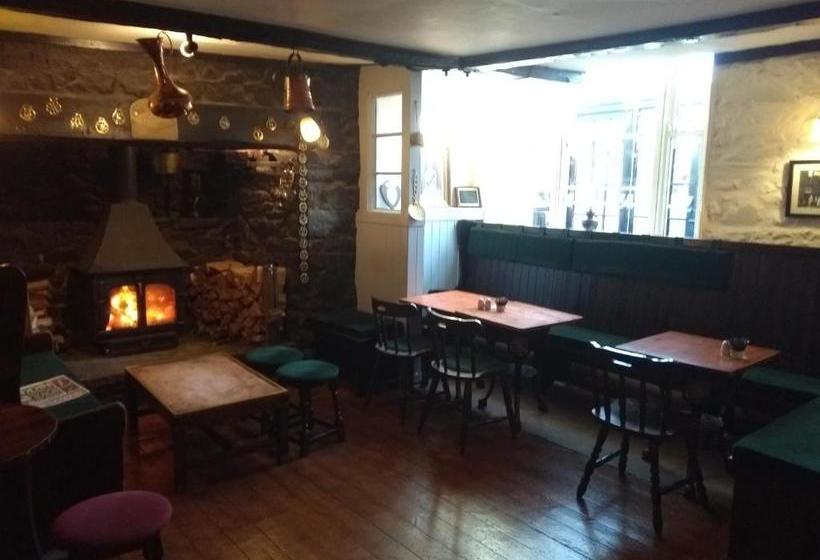 צימר Llanerch Inn