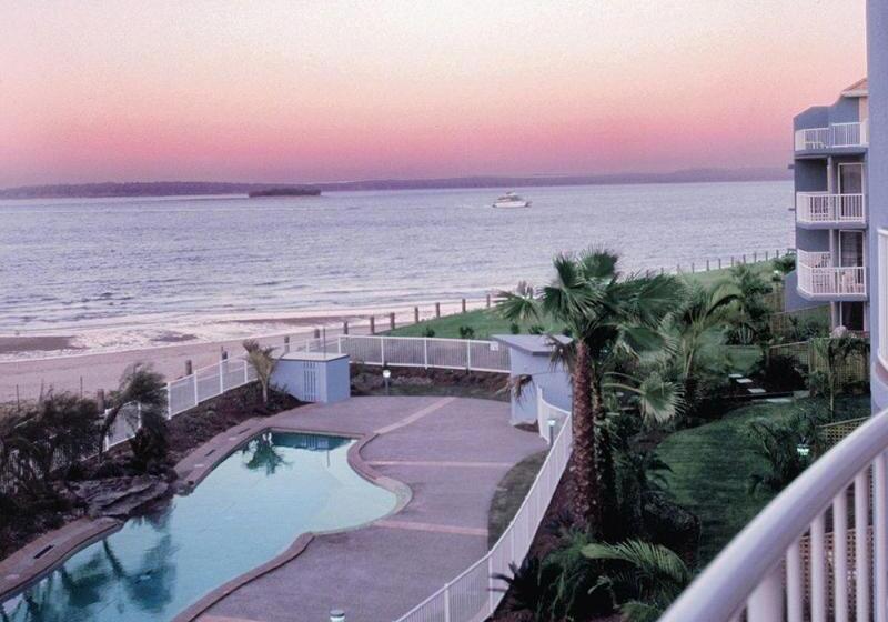 בית מלון כפרי Breakfree Great Sandy Straits