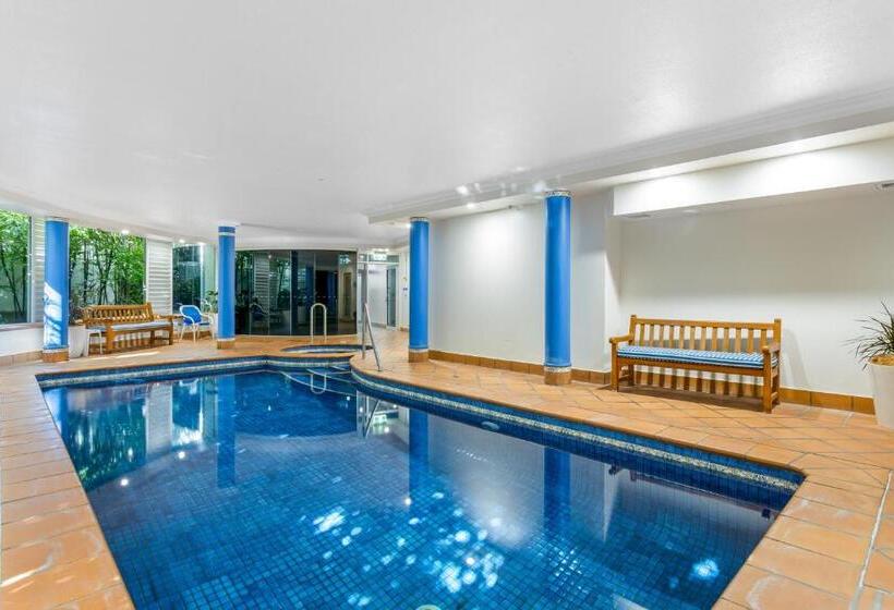 هتل Ultiqa Burleigh Mediterranean Resort