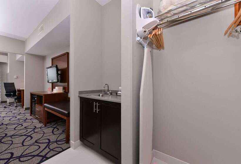 בית מלון כפרי Comfort Inn & Suites Frisco   Plano