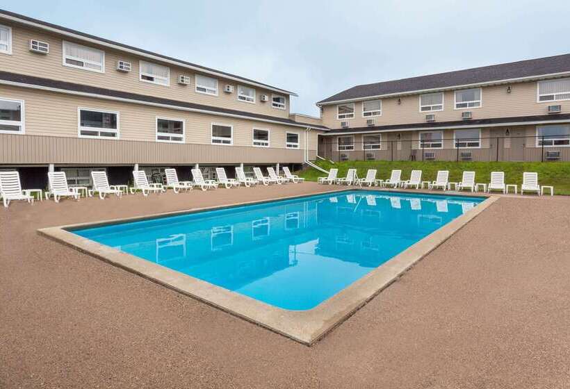 هتل Days Inn By Wyndham Fredericton