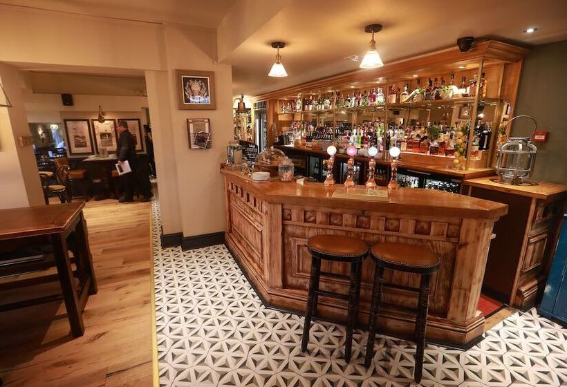 호텔 Green Lodge, Wirral By Marston S Inns