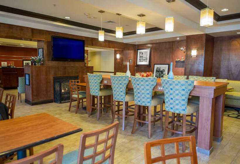 فندق Hampton Inn Brattleboro