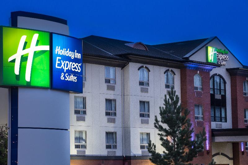 בית מלון כפרי Holiday Inn Express & Suites Whitecourt, An Ihg