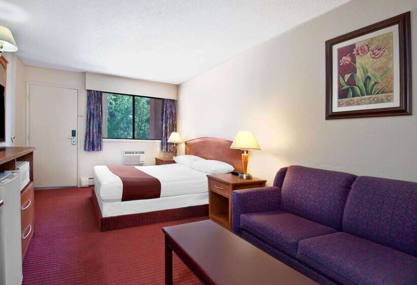 هتل Howard Johnson By Wyndham Red Deer