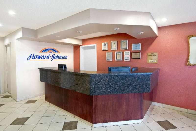 هتل Howard Johnson By Wyndham Red Deer