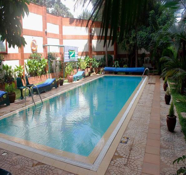 هتل Kenya Comfort Suites