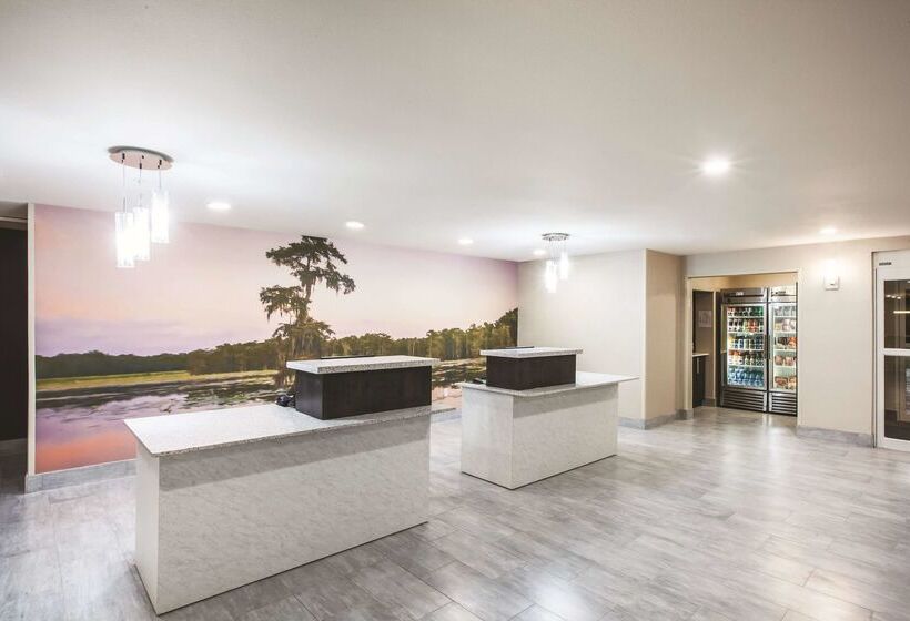 בית מלון כפרי La Quinta By Wyndham Walker   Denham Springs