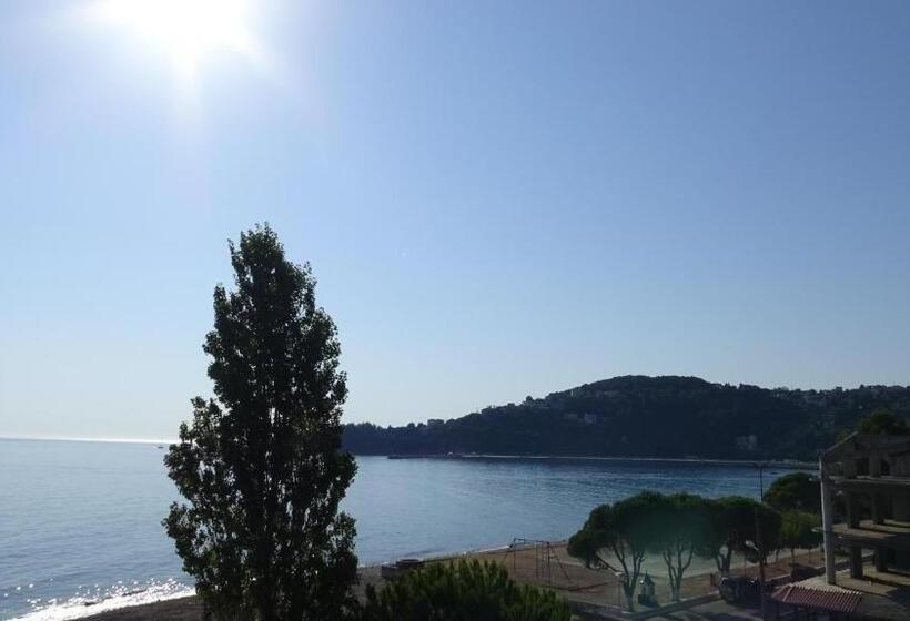 בית מלון כפרי Poros House