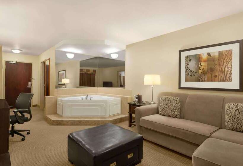 בית מלון כפרי Ramada By Wyndham Drayton Valley