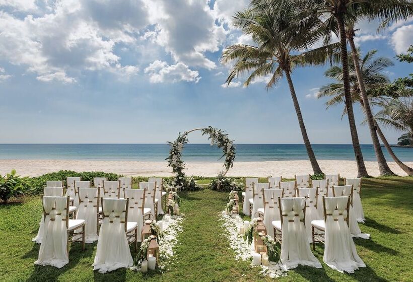 Отель The Surin Phuket