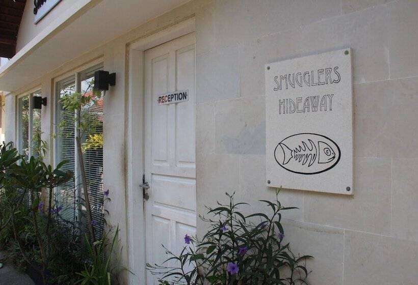 هتل Scallywags Smugglers