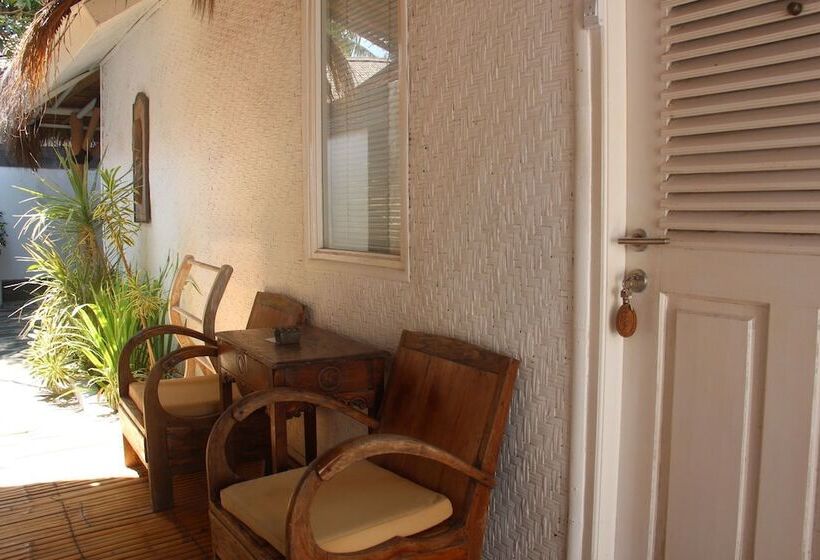 هتل Scallywags Smugglers