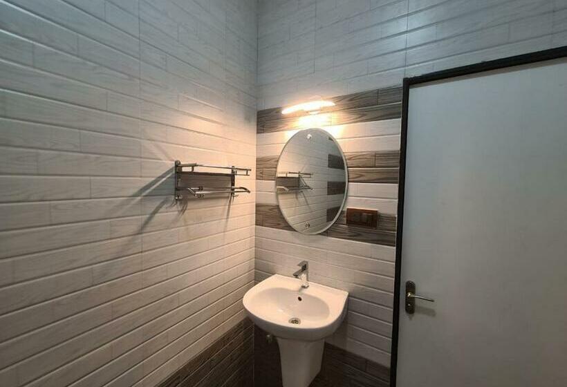 Majatalo Richard Inn Residency