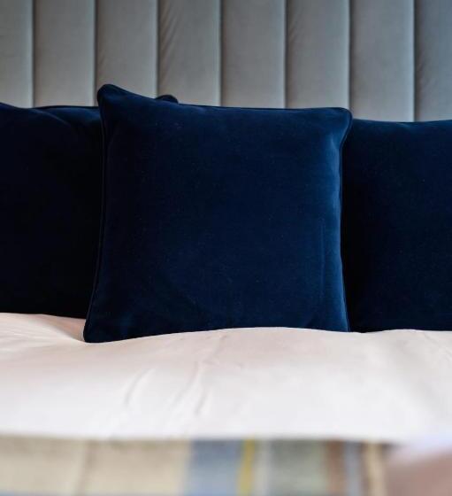 Bed and Breakfast Queen Charlotte Guesthouse