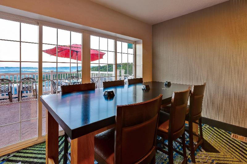 Holiday Inn Express Hotel & Suites Petoskey, An Ihg