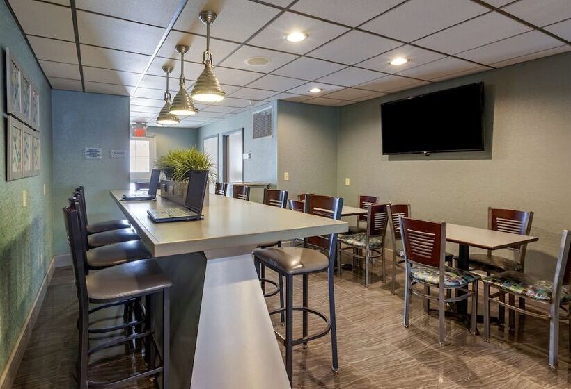 ホテル Best Western Plus Woodstock Inn & Suites