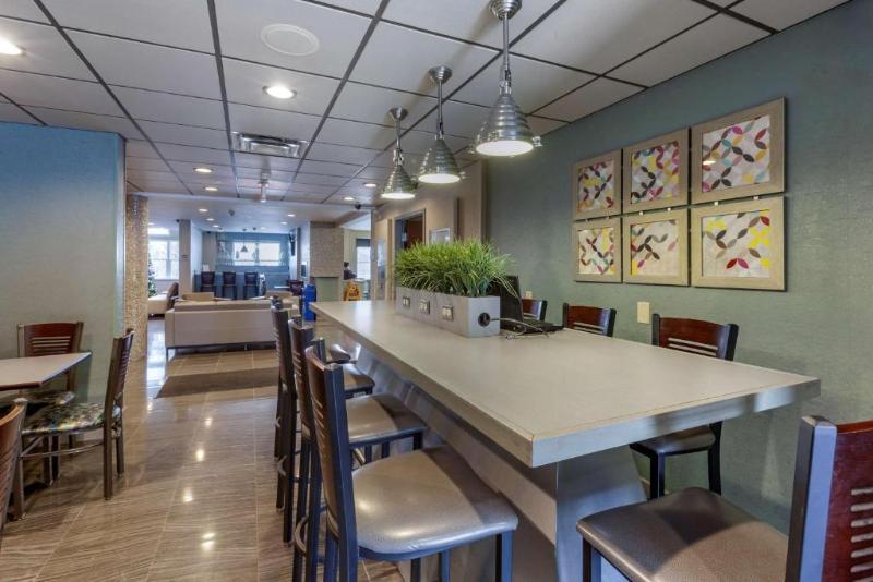 ホテル Best Western Plus Woodstock Inn & Suites