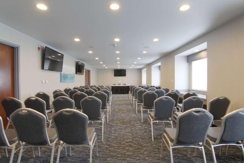 ホテル Best Western Plus Woodstock Inn & Suites