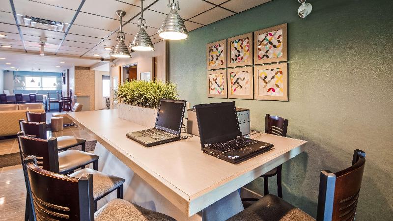 ホテル Best Western Plus Woodstock Inn & Suites