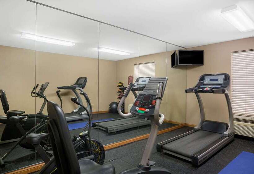酒店 Days Inn & Suites By Wyndham Cuba