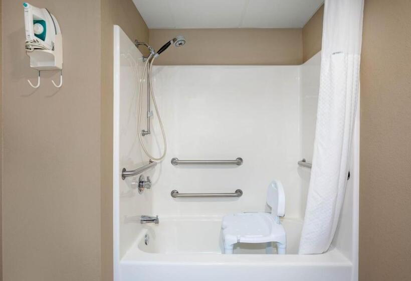 酒店 Days Inn & Suites By Wyndham Cuba
